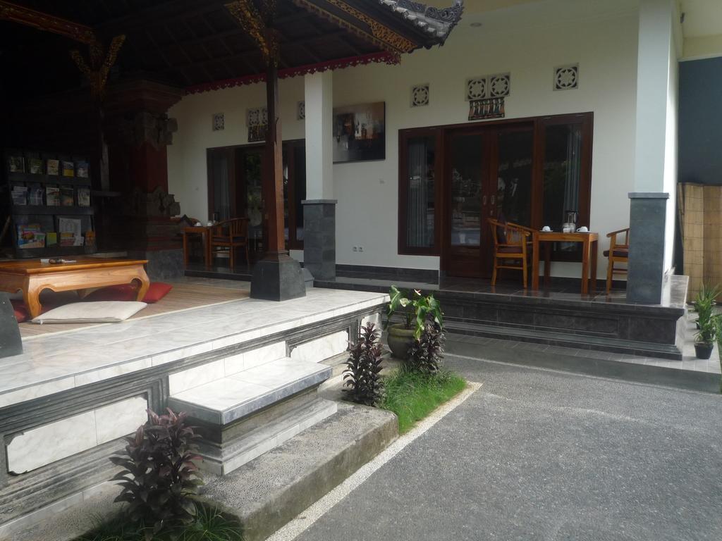 Pratama House Apartment Ubud  Exterior photo